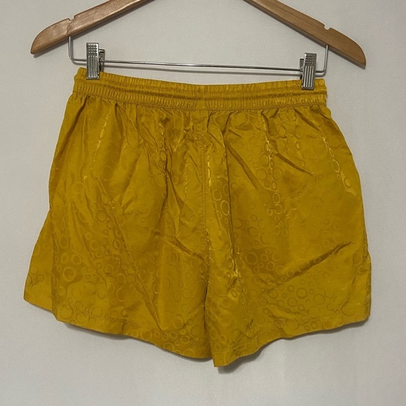 Outdoor Voices GeoShine 2.5 Goldfinch Yellow Athletic Shorts Pockets Women’s S - Picture 3 of 5